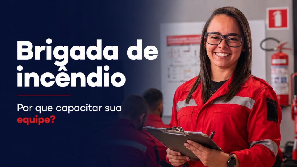 Equipe participando de capacitação prática de brigada de incêndio
